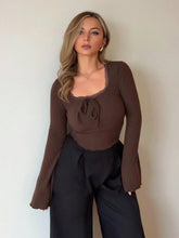 SQUARE NECK BELL SLEEVE TOP