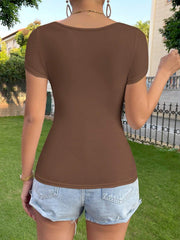 SOLID SQUARE NECK TEE