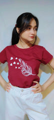 FEATHER AND HEART PRINT TEE-WINE